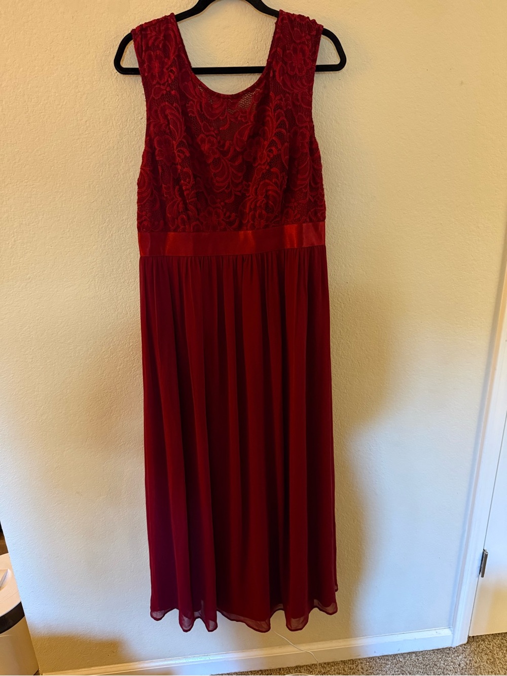 Red Lace Women’s Formal Dress
